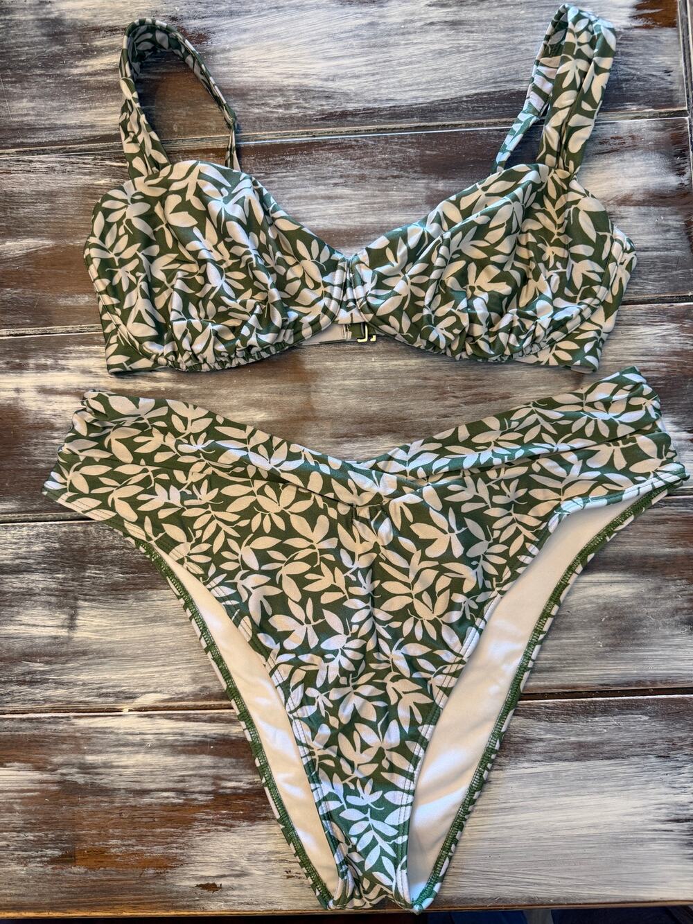 Abercrombie & Fitch Green Floral 2 Piece Bikini Top Sz M Bottoms Size XL
